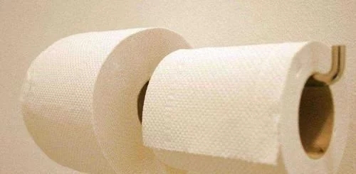 保定杠紙廠家問(wèn)：你還不知道“紙巾紙”與“衛(wèi)生紙”差到哪里了嗎？